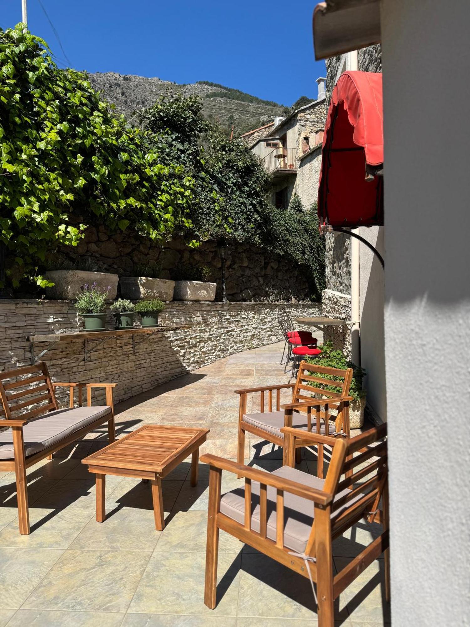 ונאקו Hotel U Palazzu & Spa מראה חיצוני תמונה